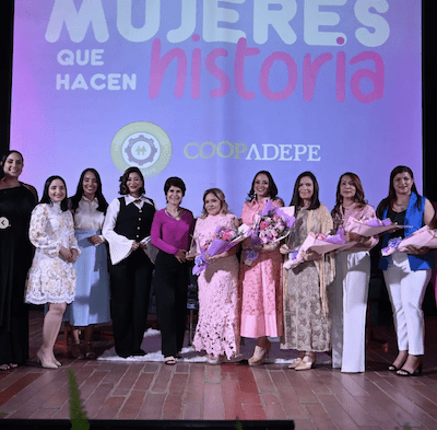 Nuestra Directora Ejecutiva, María del Pilar Ramos, participó como panelista en Mujeres que Hacen Historia